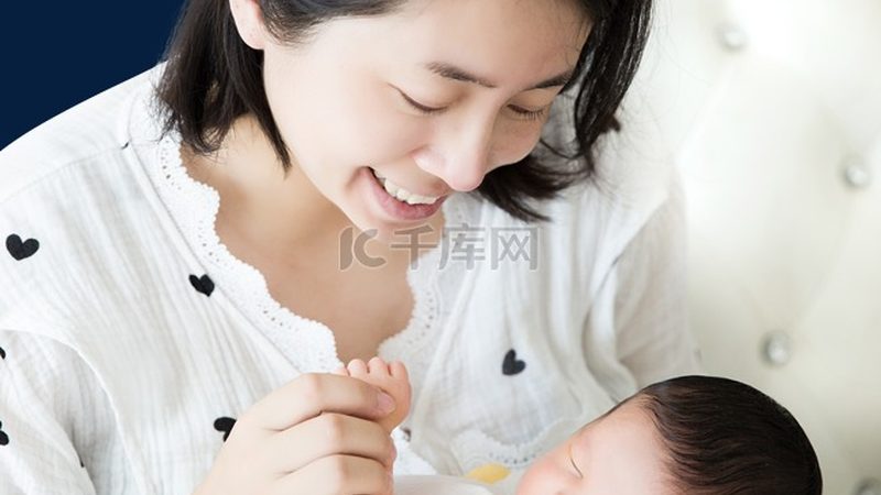 婴儿推拿油，如何挑选合适的那一款？**