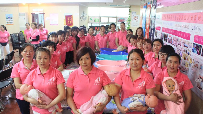 满月发汗，真的能排毒吗？揭秘婴幼儿护理中的常见误区**