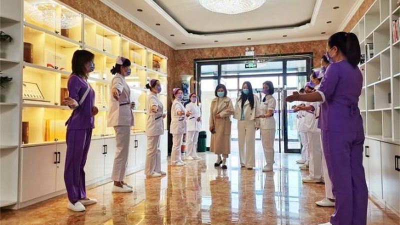 小标题：关注产品资质，安全是首要标准